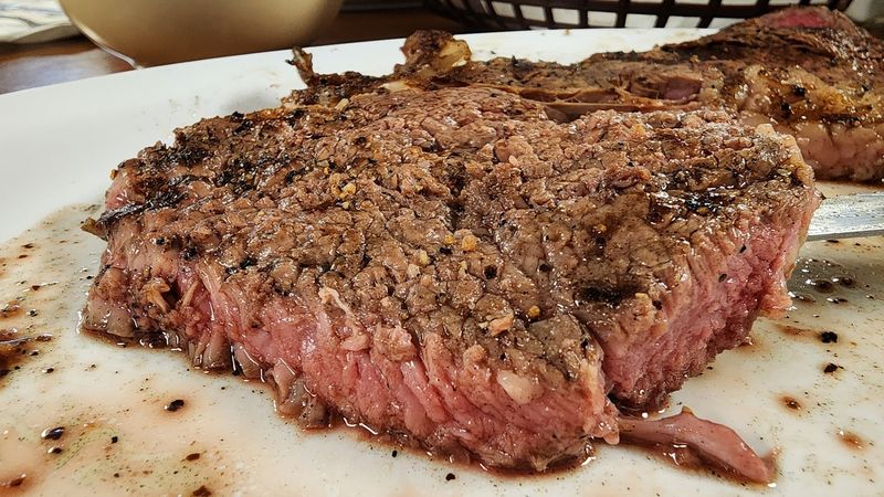 A Tiny Town Drive That Pays Off in Beef A Tiny Town Drive That Pays Off in Beef