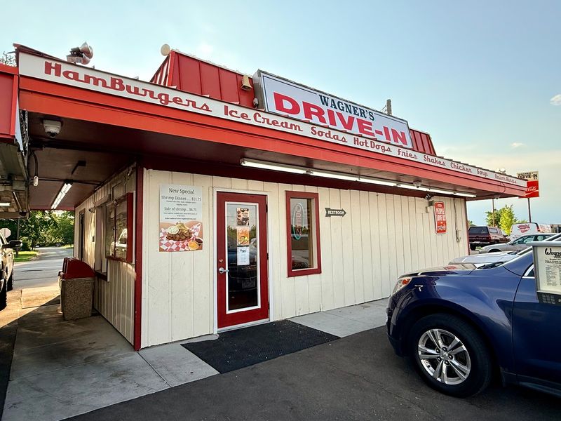 Wagner's Drive-In, Brooklyn Park, MN Wagner's Drive-In, Brooklyn Park, MN