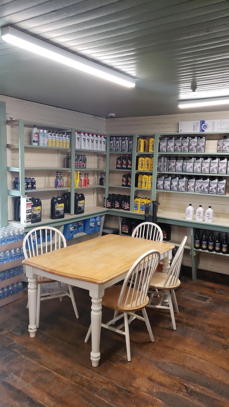 While The World Around It Changed, Huff's Market Stayed True To Its Roots