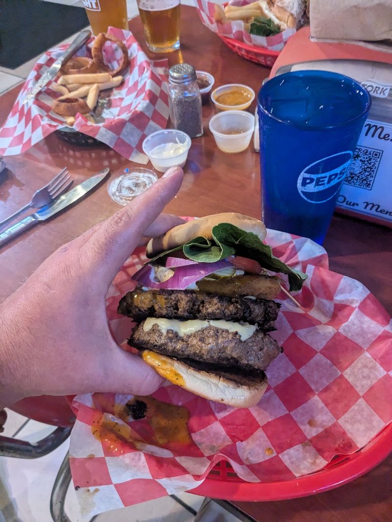 Why Christy’s Pub Grub Is Worth a Stop in Crossville
