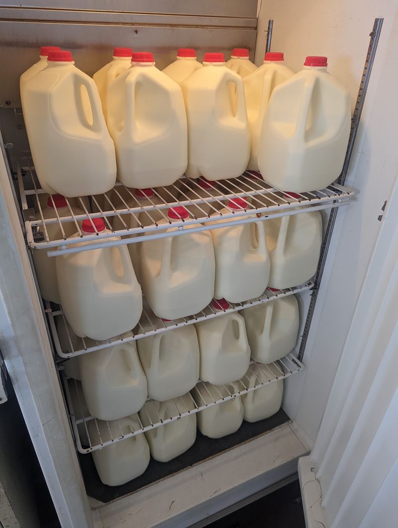 Why Raw Milk Draws a Crowd Why Raw Milk Draws a Crowd