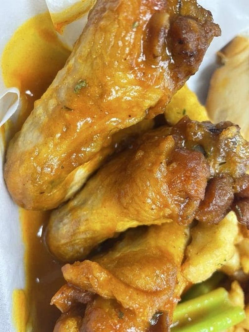 Why These Honey Gold Wings Belong on Your Tennessee Food Bucket List Why These Honey Gold Wings Belong on Your Tennessee Food Bucket List