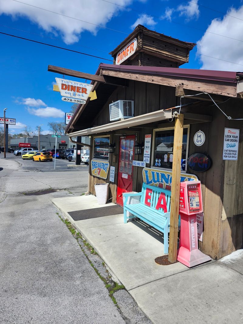 Why This Cleveland Breakfast Spot Is Worth A Visit