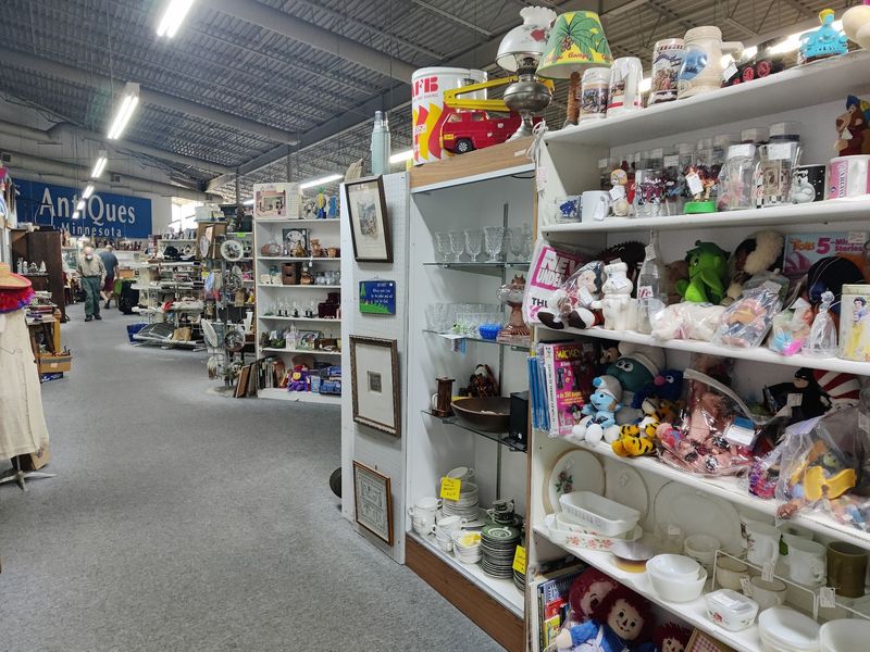 Wide Aisles and Room to Roam Wide Aisles and Room to Roam