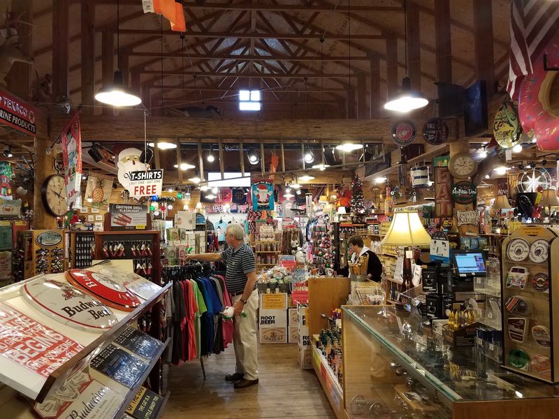 Williamsburg General Store - Williamsburg