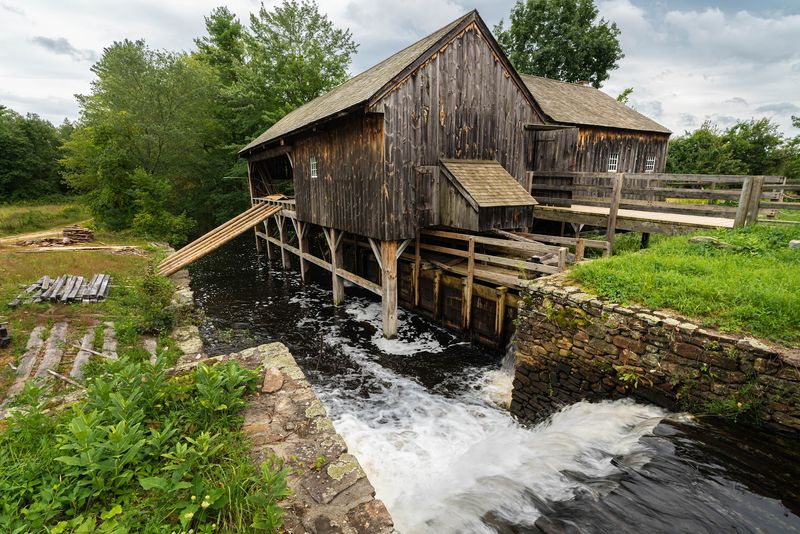 Working Mills and the Village's Everyday Tasks Working Mills and the Village's Everyday Tasks