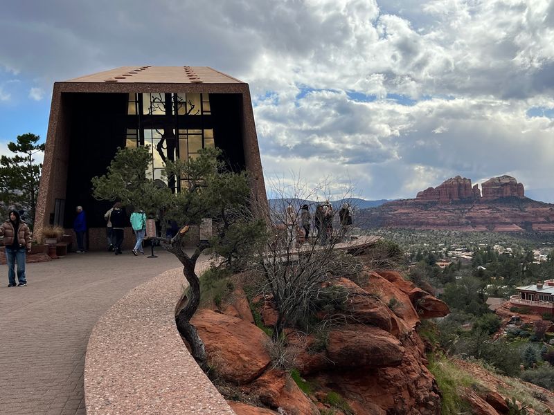 Worth the Climb for Valley Day-Trippers Worth the Climb for Valley Day-Trippers