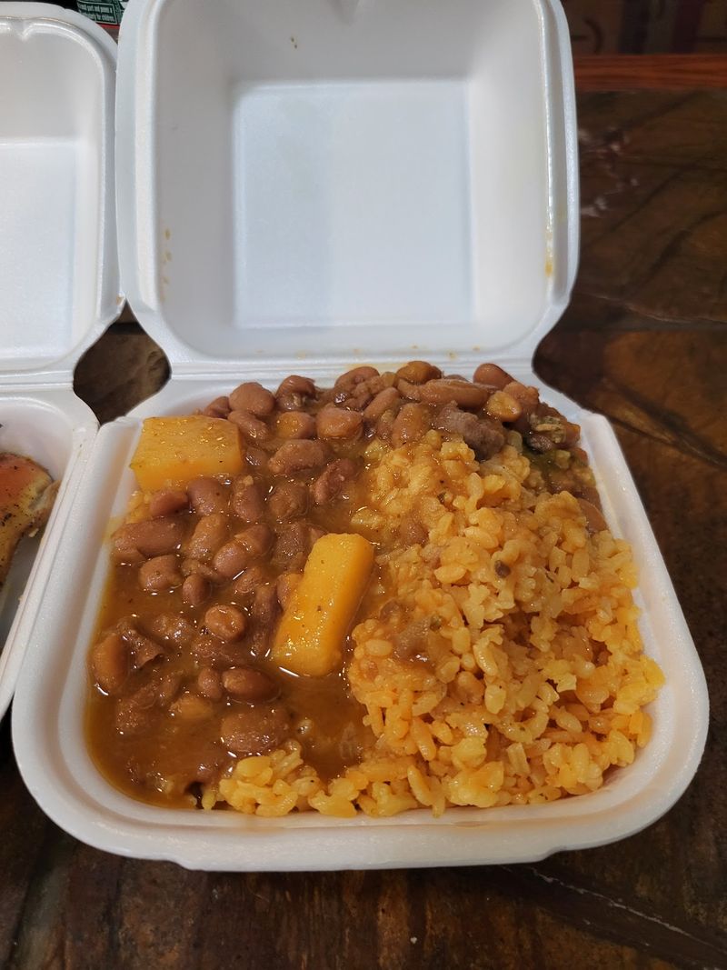 Yellow Rice With Gandules Deserves Its Own Fan Club Yellow Rice With Gandules Deserves Its Own Fan Club