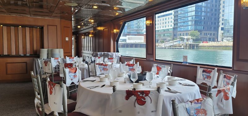 Your Dinner Table Leaves The Dock And Takes The View With It Your Dinner Table Leaves The Dock And Takes The View With It