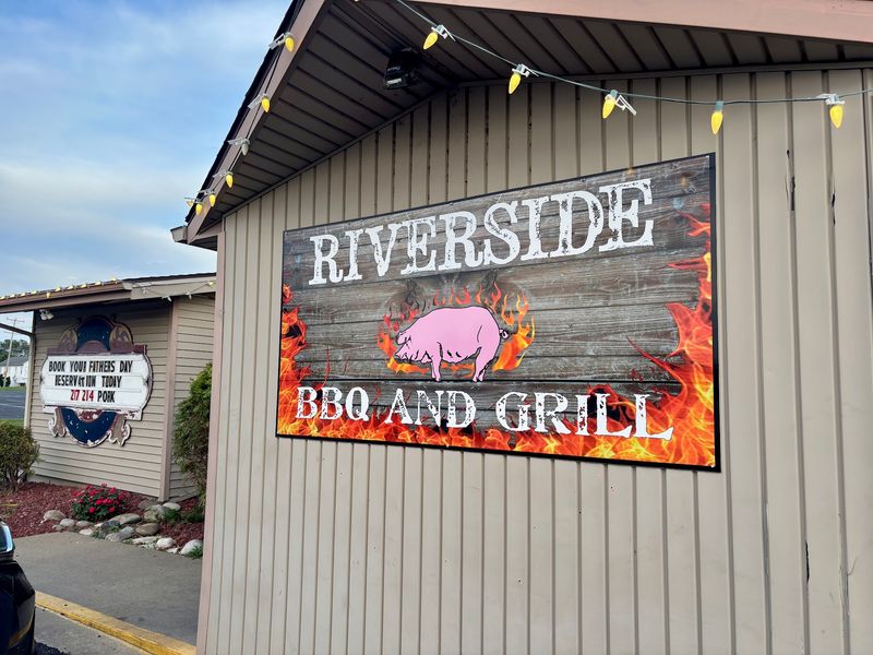 Riverside BBQ & Grill