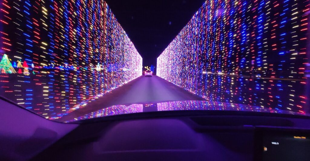 A 2.5-Mile Tennessee Christmas Light Experience Returns To Lebanon On November 7