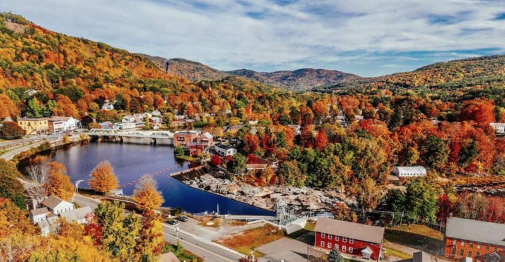 A Bridge Of Flowers Gives This Massachusetts Town More Than Fall Foliage To Show Off