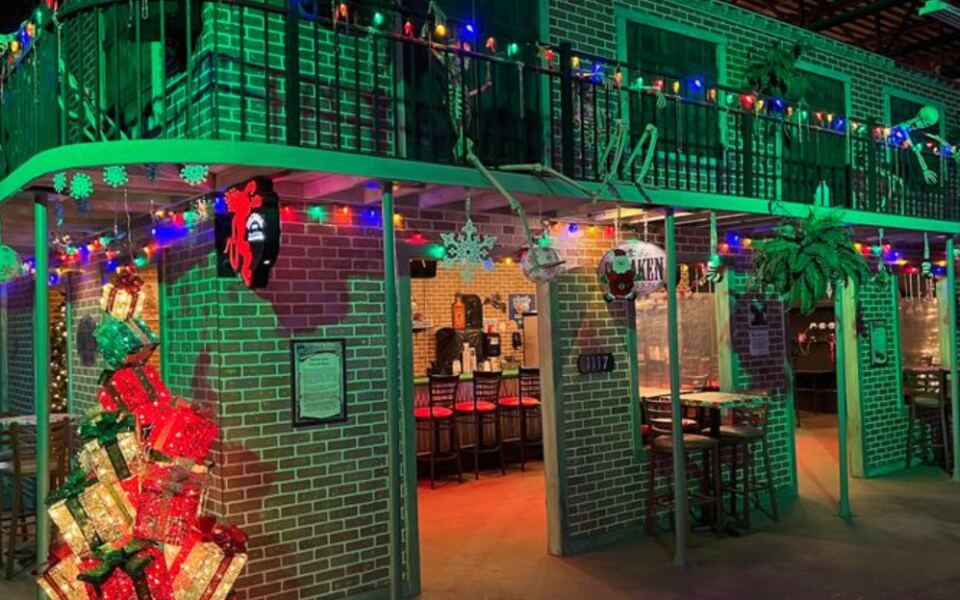 A Former Ohio Factory Transforms Into A Mile-Long Haunted Experience At Night