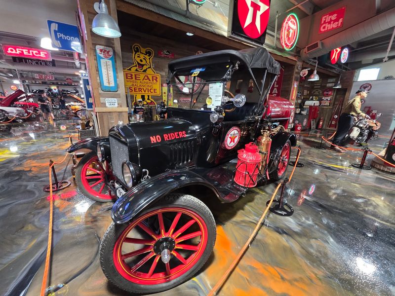 Antiques And Americana Add More Nostalgia Beyond The Cars Antiques And Americana Add More Nostalgia Beyond The Cars