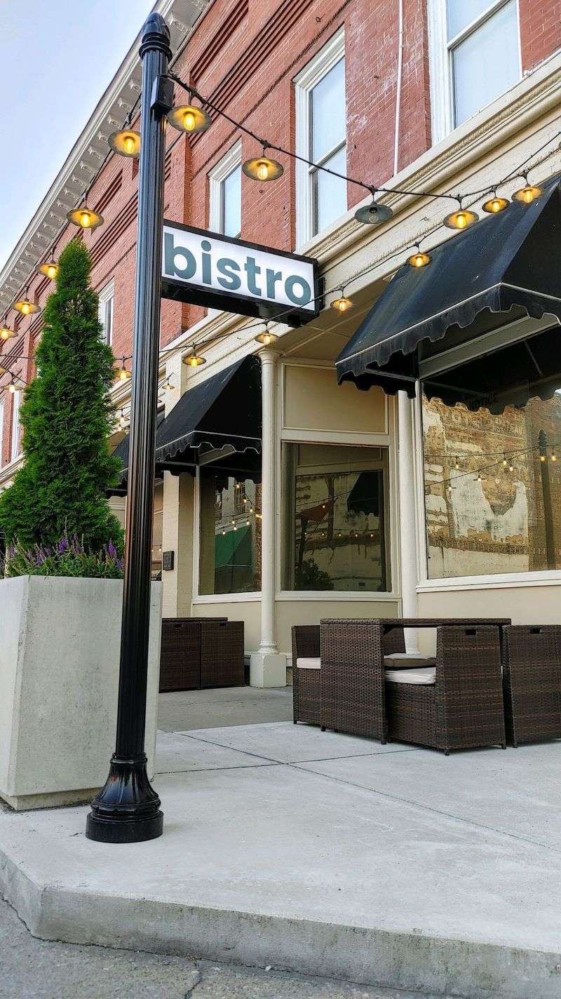 bistro on 6th, Bristol