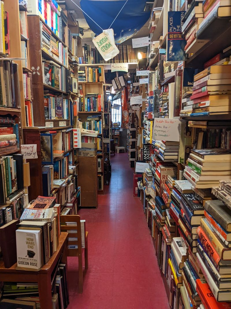 Ravenswood Used Books (Chicago) Ravenswood Used Books (Chicago)