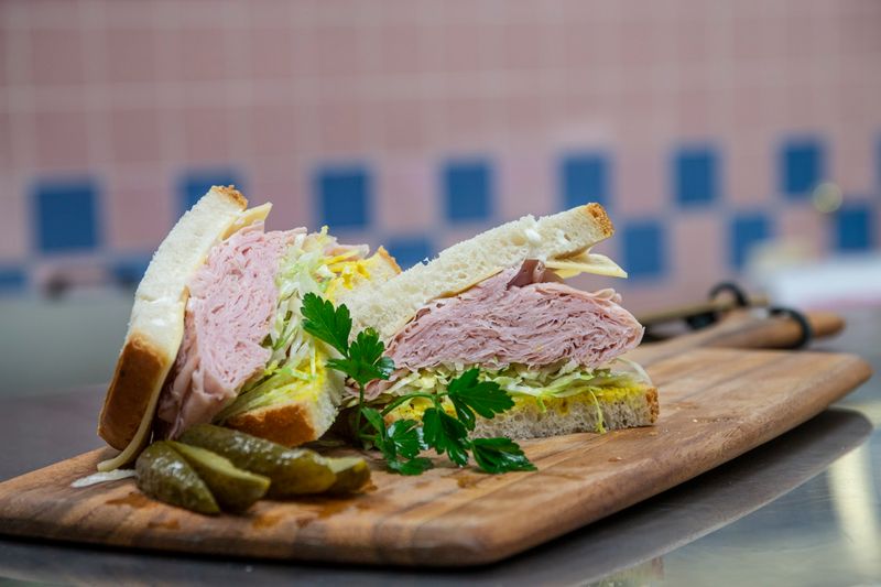 Helen's Polish Deli and Liquor (Wood Dale)