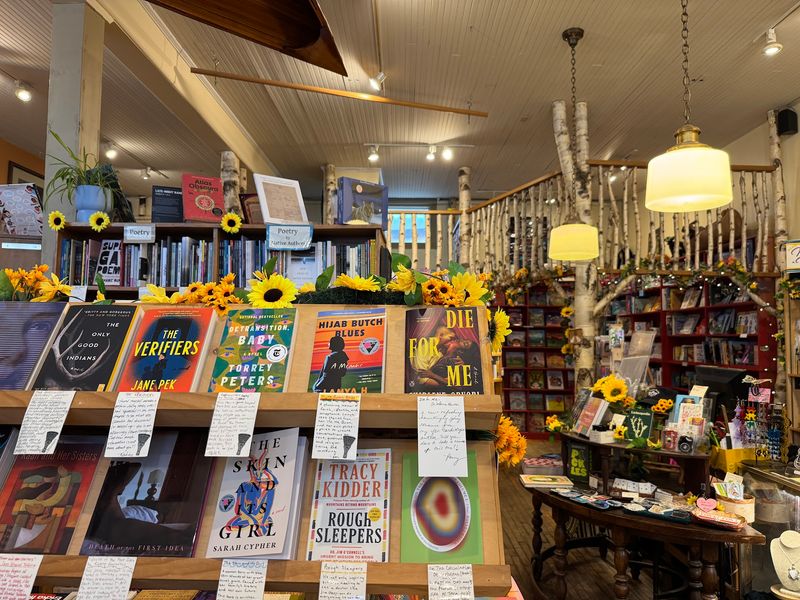 A Pulitzer Prize Winner Runs This Minnesota Bookstore, And Book Lovers Can Tell