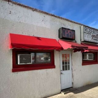 This Oklahoma Onion Burger Counter Still Has A Dozen Stools And The Same Grill Your Grandparents Knew