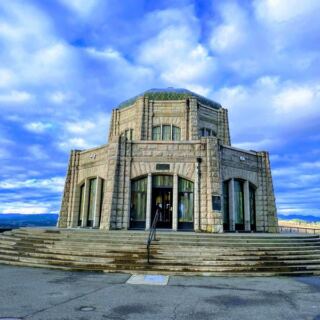 This Stone Oregon Landmark Turns a Simple Roadside Stop Into a Front-Row Seat to the Columbia River Gorge