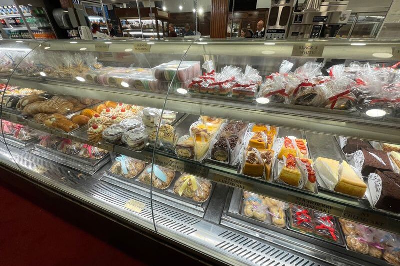 The Little Italy Bakery Where Five Generations Have Filled Pastry Shells On The Same Block Since 1892