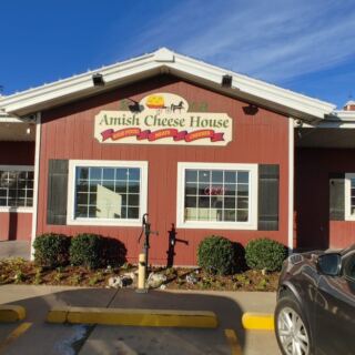 Past Miles Of Back Roads, This Oklahoma Amish Market Rewards You With Scratch Pies And Deli Sandwiches