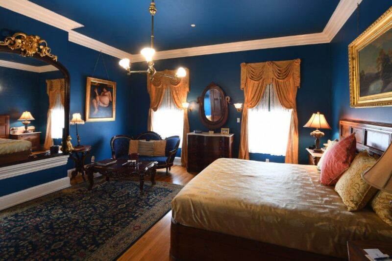 7 Historic New Jersey Inns With Ghost Stories Attached to Specific Rooms