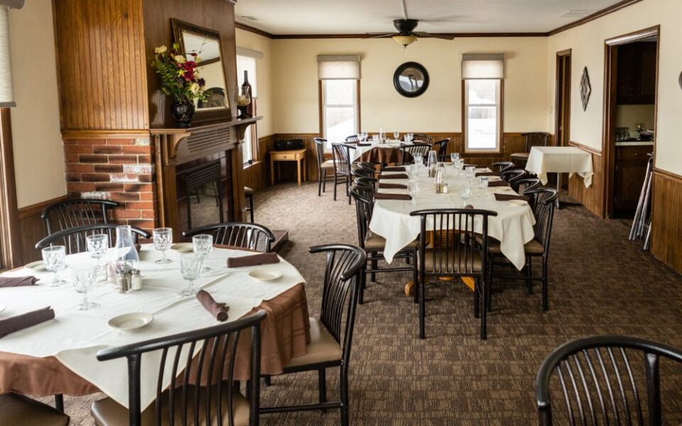 7 Old-School Illinois Steakhouses Where Families Can Still Get a Relish Tray Before Dinner