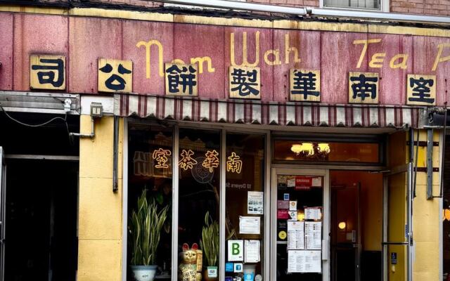 We Ranked 10 Old-School Chinese Restaurants In New York Where The Classics Still Taste Right