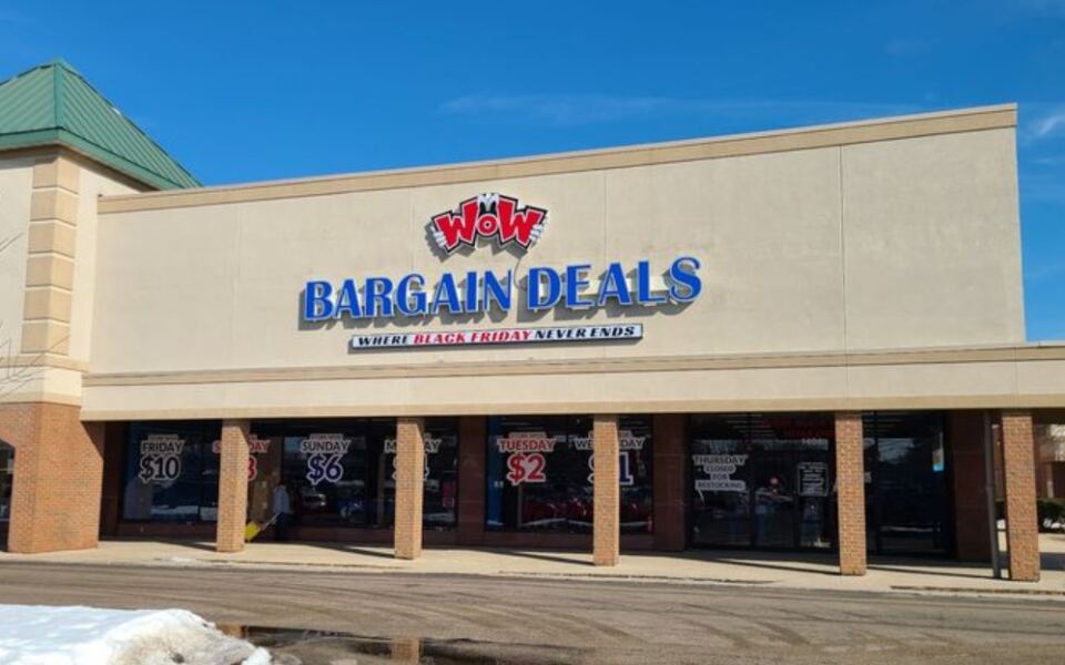 This Illinois Bin Store Is Packed With Surprisingly Affordable Finds Worth Digging For