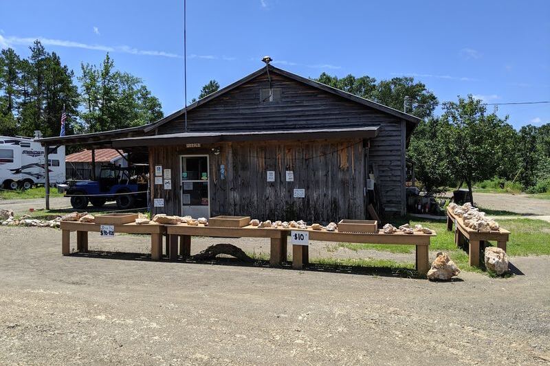 This Unusual Arkansas Crystal Mine Lets You Dig By Day And Swap Alien Stories By Night