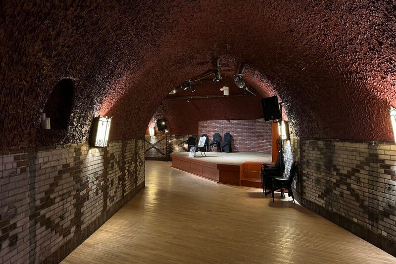Gangsters Once Hid In These 12,000-Square-Foot Underground Minnesota Caves, And You Can Walk Through Them
