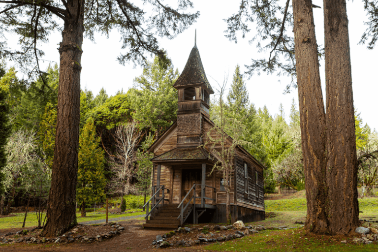 Walk Into Oregon’s Pioneer Past at an Overlooked Village That Costs Nothing to Explore