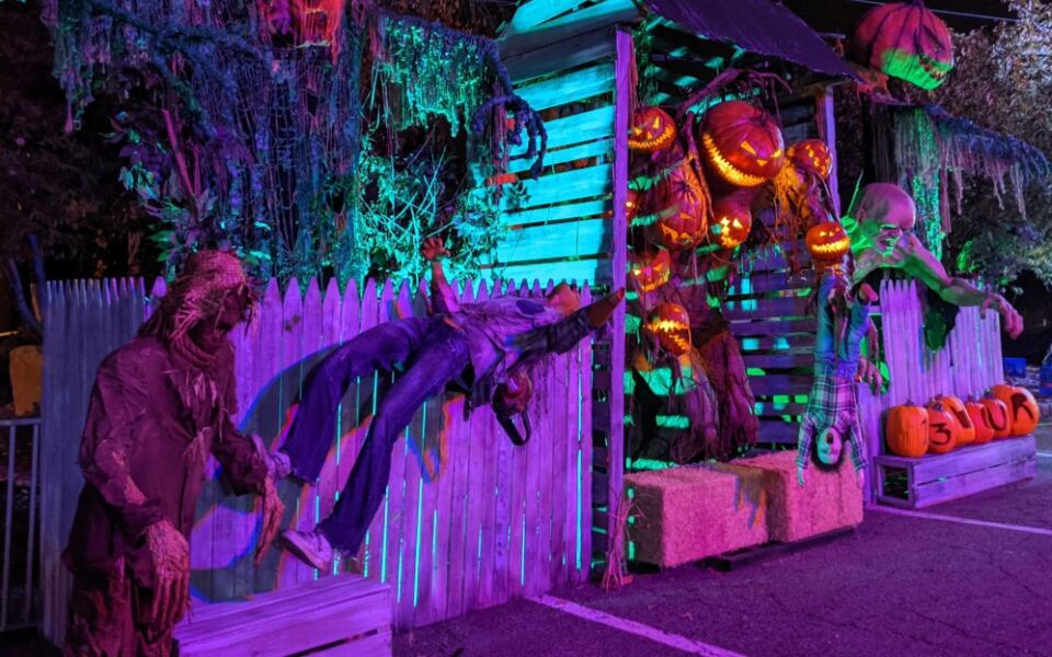 This New Jersey Haunted House Feels Like Walking Into A Horror Movie