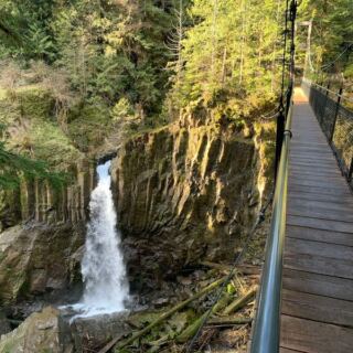 10 Easy Oregon Walks That Still Feel Like a Real Adventure