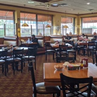 This Family-Owned Illinois Pancake House Serves Breakfast Portions So Big You’ll Leave With Leftovers