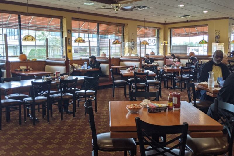 This Family-Owned Illinois Pancake House Serves Breakfast Portions So Big You’ll Leave With Leftovers