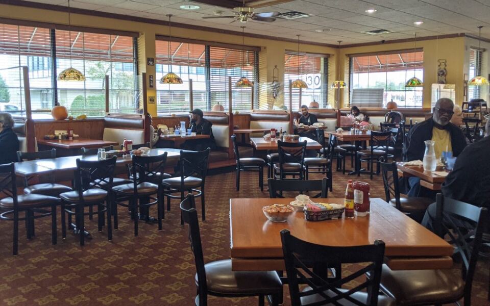 This Family-Owned Illinois Pancake House Serves Breakfast Portions So Big You’ll Leave With Leftovers
