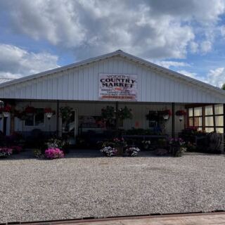 This Amish Bakery Near Rochester, New York Sells Out Of Fresh Donuts Every Saturday Morning