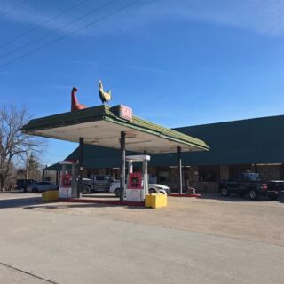 Near Davis, This Oklahoma Roadside Stand Drops Your Peach Fried Pie In The Fryer Only After You Order