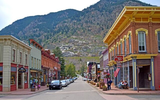 The Colorado Mining Town Where Late Fall Means Quiet Streets And Cozy Cafe Mornings