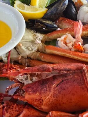 The Bronx Dockside Restaurant Where Crab Legs And Jumbo Shrimp Arrive On Platters Meant For The Whole Table