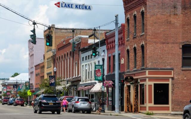 This Little Finger Lakes Town In New York Packs Enough Farm Stands And Bakeries Into One Main Road For A Whole Day Of Eating