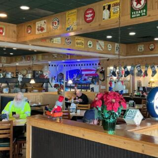 This Humble Illinois Restaurant Serves a Buffet So Good It Feels Like a Cheat Code