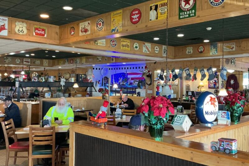 This Humble Illinois Restaurant Serves a Buffet So Good It Feels Like a Cheat Code