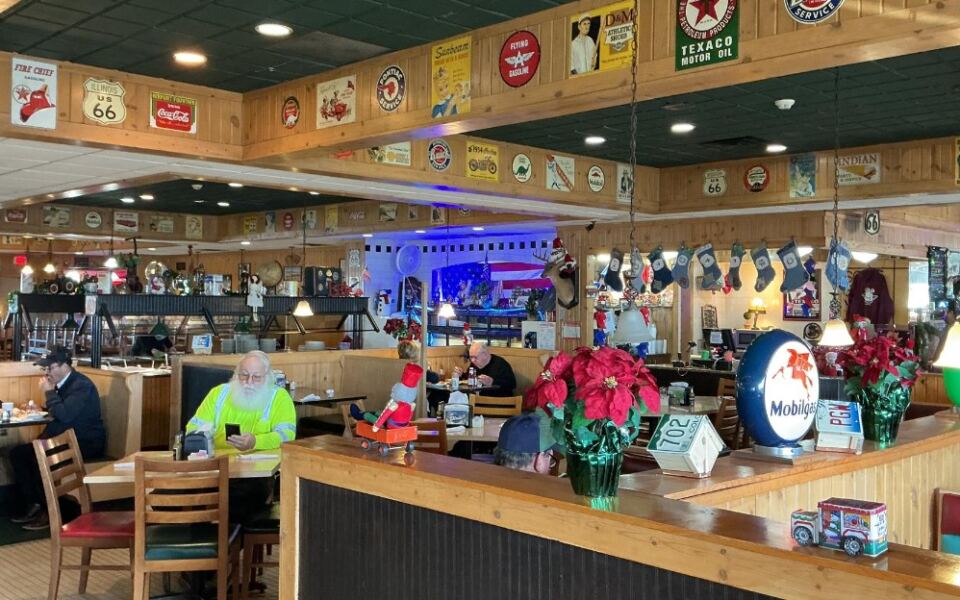 This Humble Illinois Restaurant Serves a Buffet So Good It Feels Like a Cheat Code