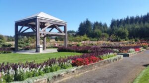 This Free Oregon Garden Spans 80 Acres, Yet Few People Seem to Know About It