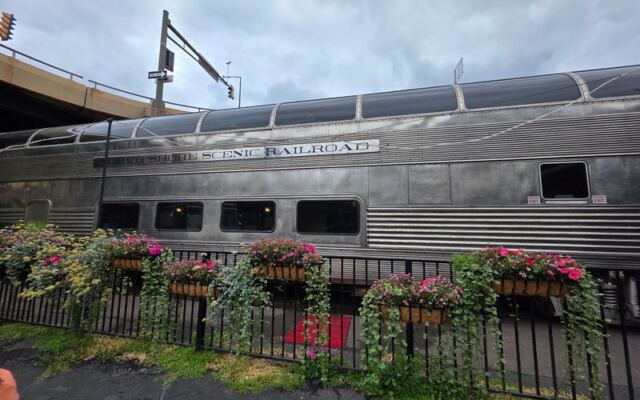 This Minnesota Dinner Train Turns Three Hours Of Countryside Into A Five-Star Meal
