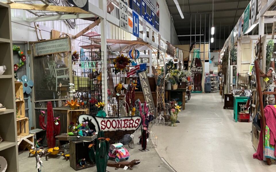 The Old Rink Walls Still Stand In This Oklahoma Ice Rink Turned Into A Sprawling Vintage Market