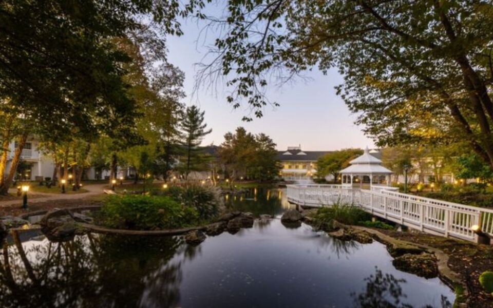 10 Ohio Restaurants Hidden Away In Breathtaking Fall Landscapes